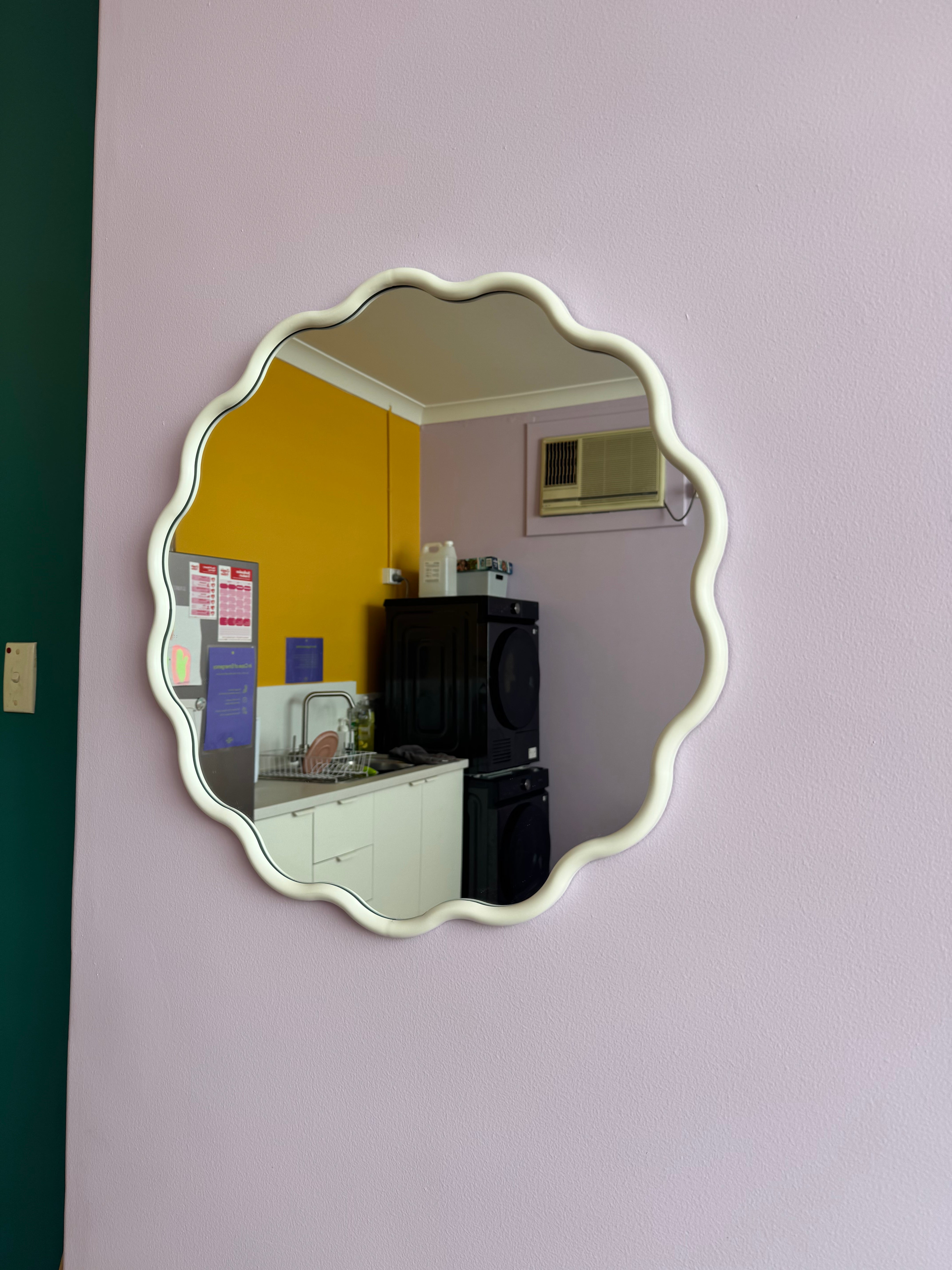 Wavy Mirror